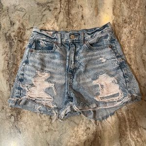 American Eagle ripped jeans. Size 00-0